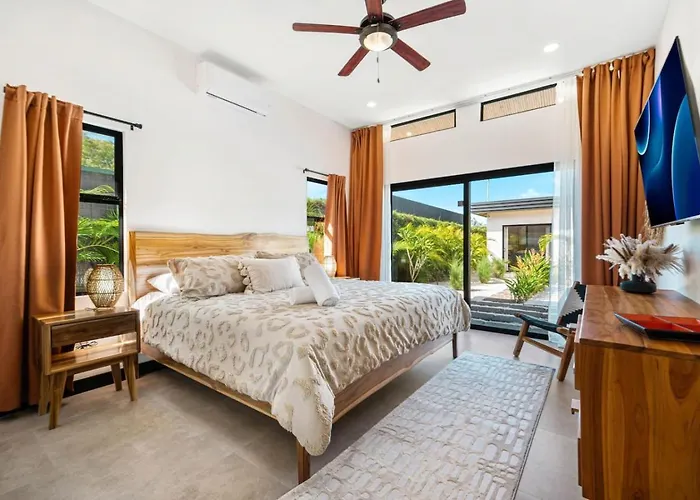 Cu21 Stylish 5br With Pool And Casita Close To Сasa de vacaciones Tamarindo