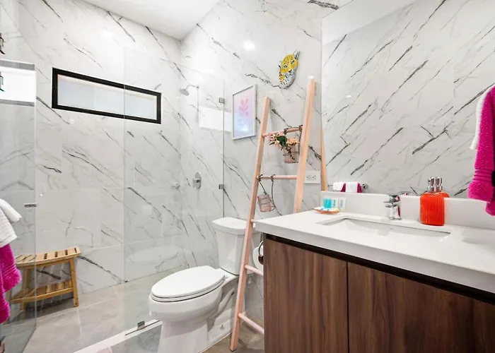 Сasa de vacaciones Cu21 Stylish 5br With Pool And Casita Close To *